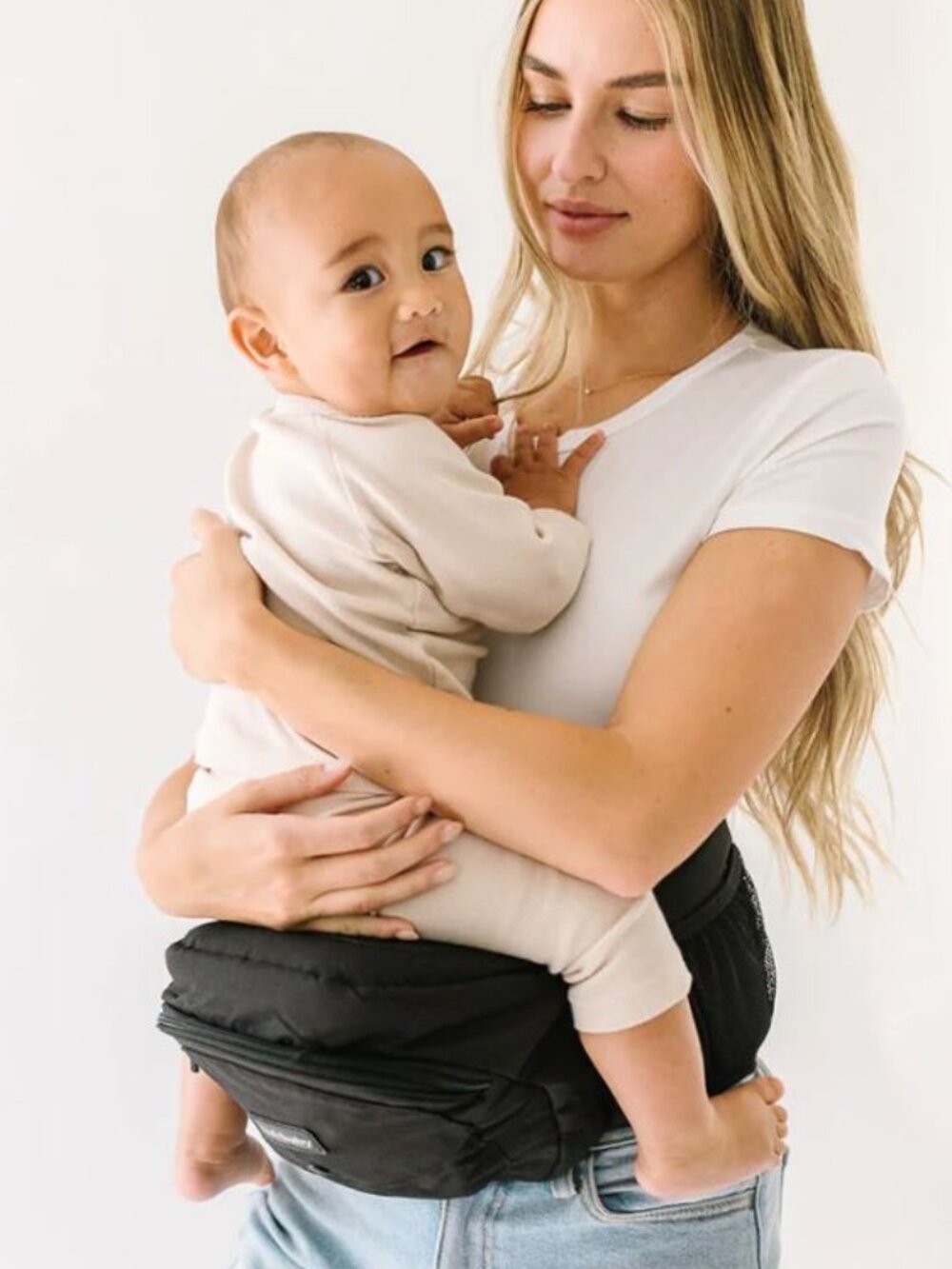 The Tushbaby™ Hip Carrier in Black